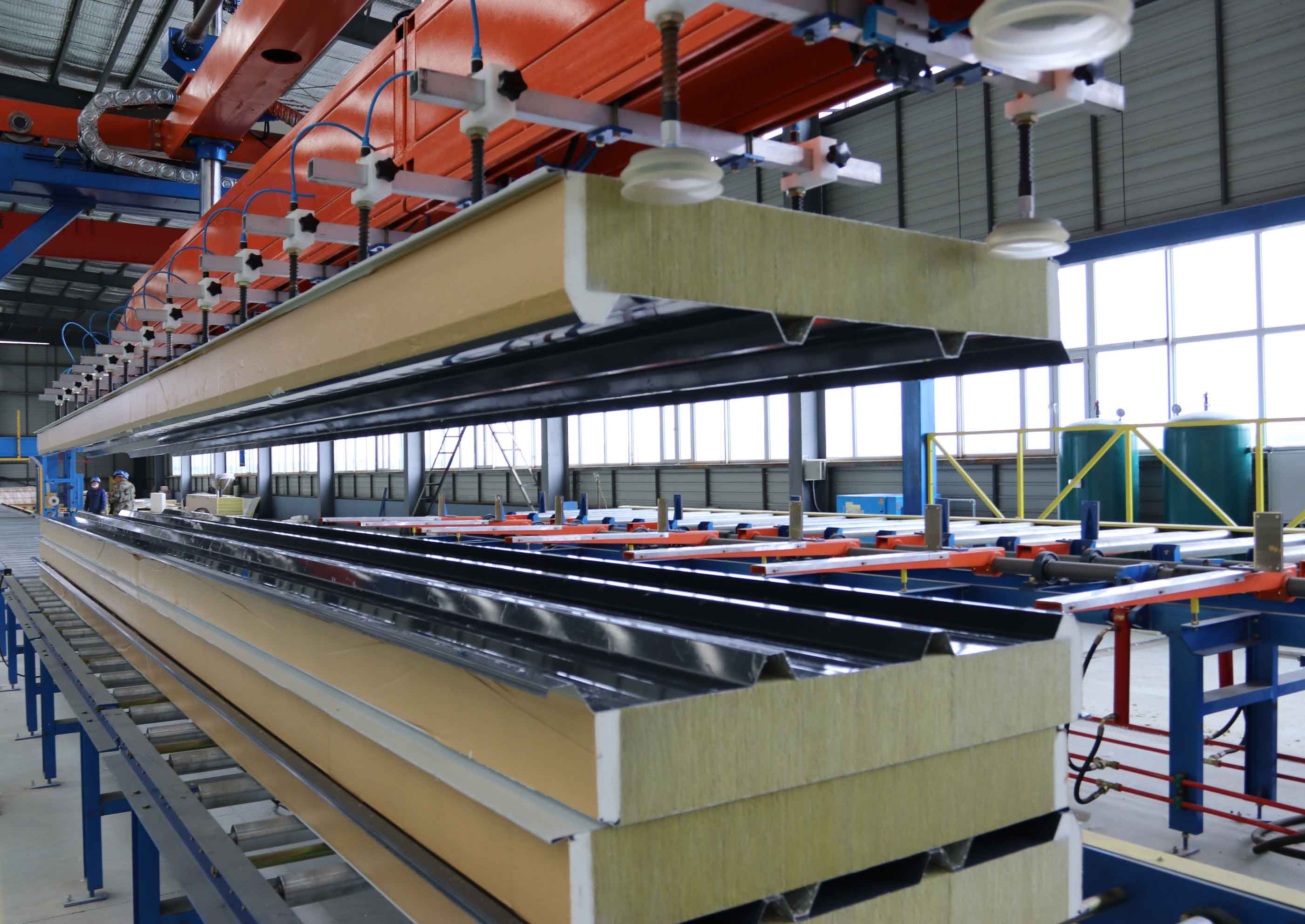 聚氨酯封邊巖棉防火保溫復(fù)合板